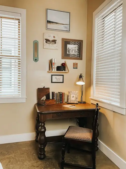 Artist Retreat Cottage - 1