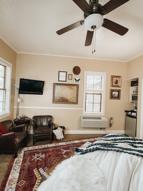 Artist Retreat Cottage - 6