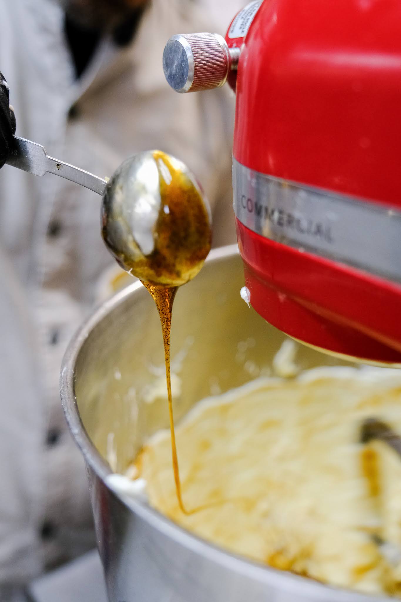 adding vanilla to frosting for carrot cake