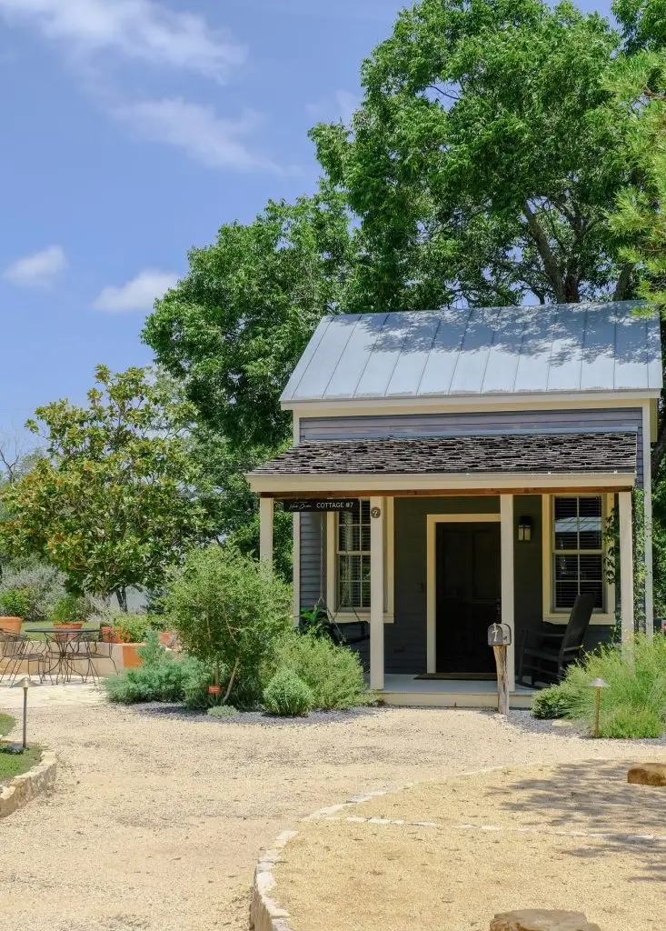 Cozy cottage getaway in Fredericksburg, Texas